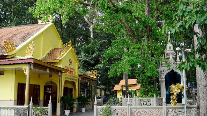 Ngôi chùa Nam Tông đầu tiên tại Việt Nam đã được thành lập năm 1938 tại Gò Dưa, Thủ Đức, đó là Tổ đình Bửu Quang ngày nay