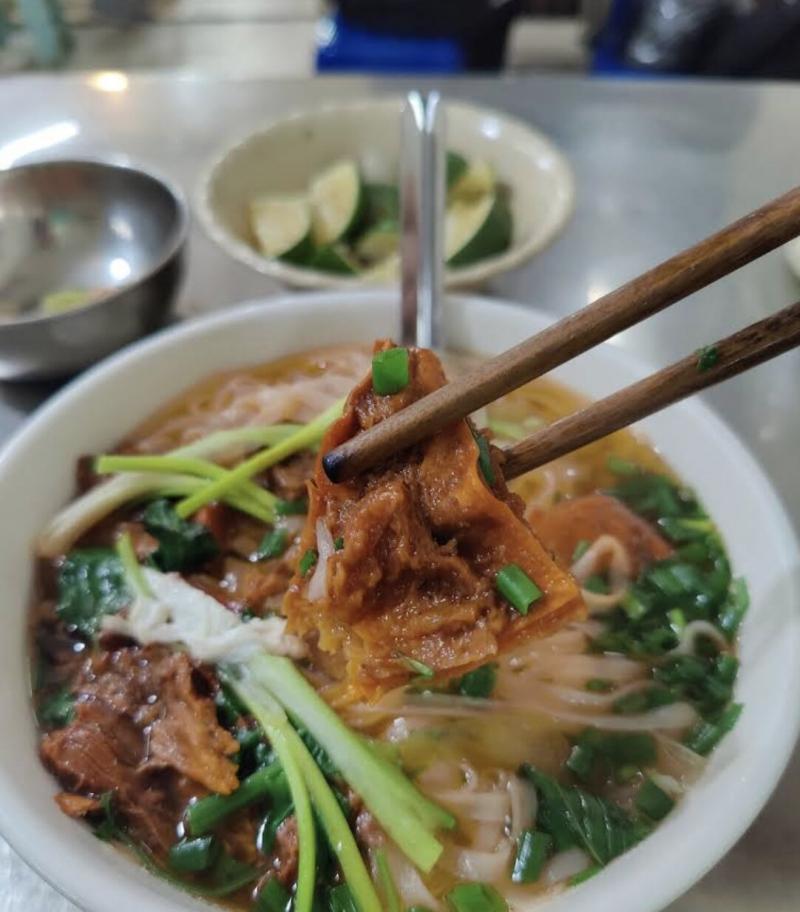 Phở Tư lùn