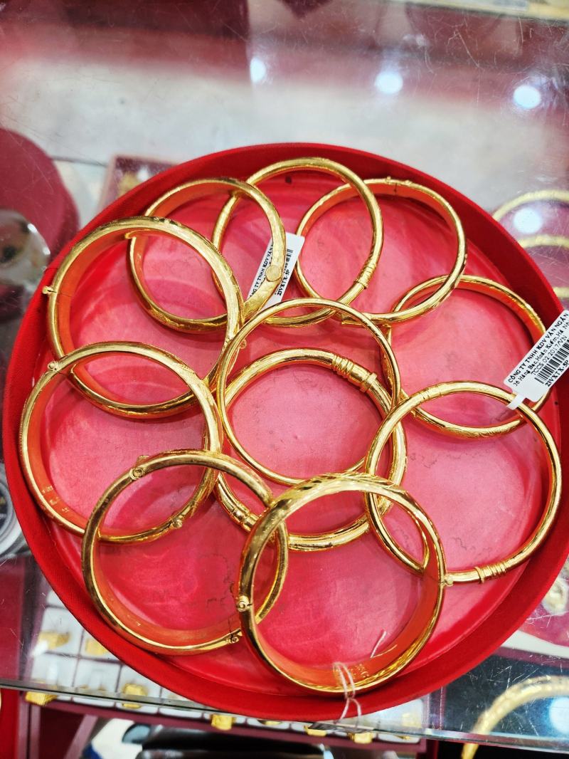 Thuê Trang Sức Cưới - Long Loan Jewelry