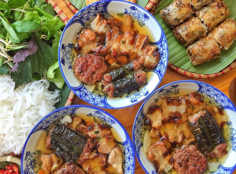 Bún chả cô Mai