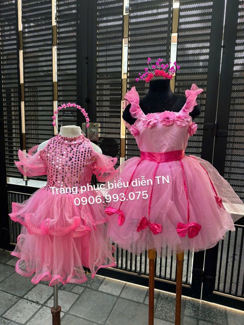 Trang phục biểu diễn TN với đa dạng mẫu mã cho khách hàng lựa chọn