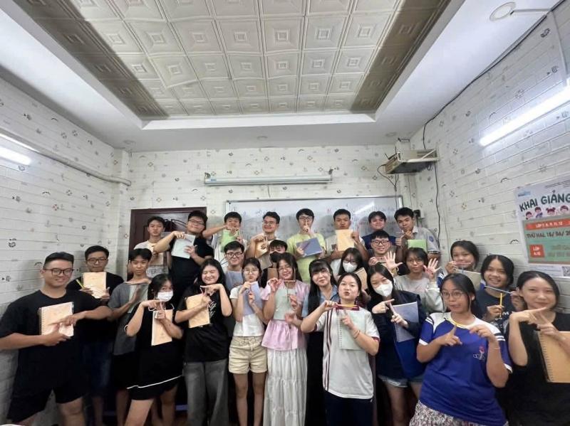 Trung tâm luyện thi đại học Khai Tâm